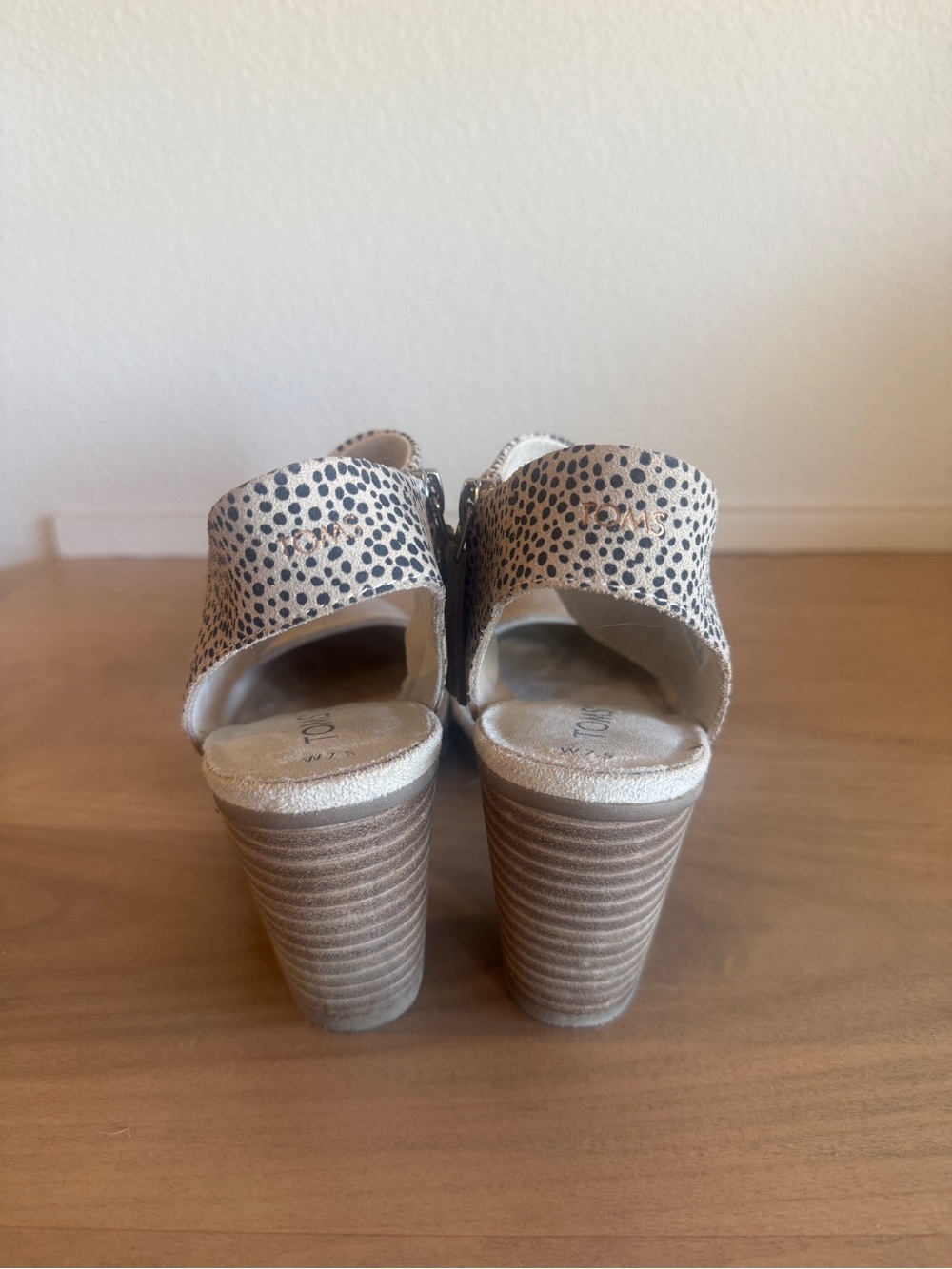 Toms Milan Nova Suede Block Heels, 7.5 - Picture 5 of 7